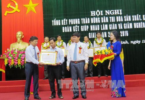 Thu 3 tỷ đồng mỗi năm từ trang trại chăn nuôi tổng hợp